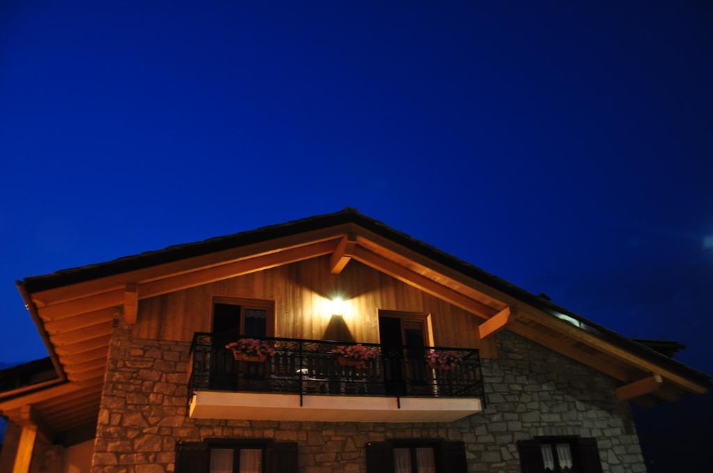 Апартаменти Le Foyer De La Ferme Аоста Екстер'єр фото